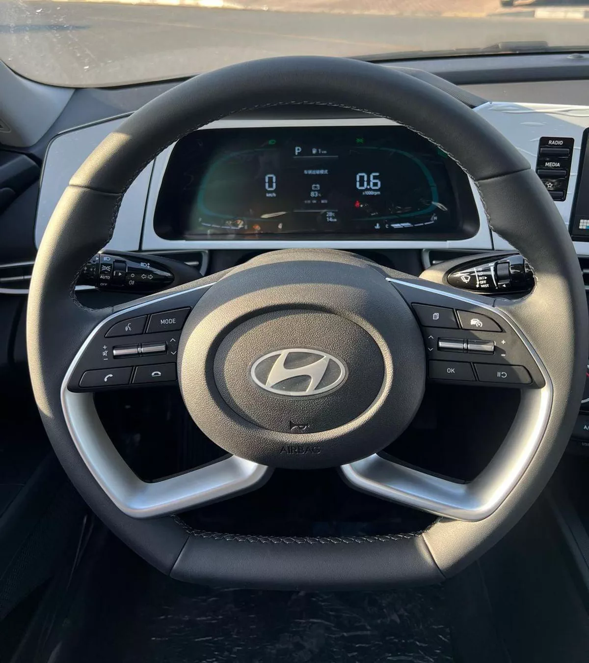 Hyundai Elantra GLS SMART 2025 Hyundai Elantra 1.5L - China - Brand New-5-0