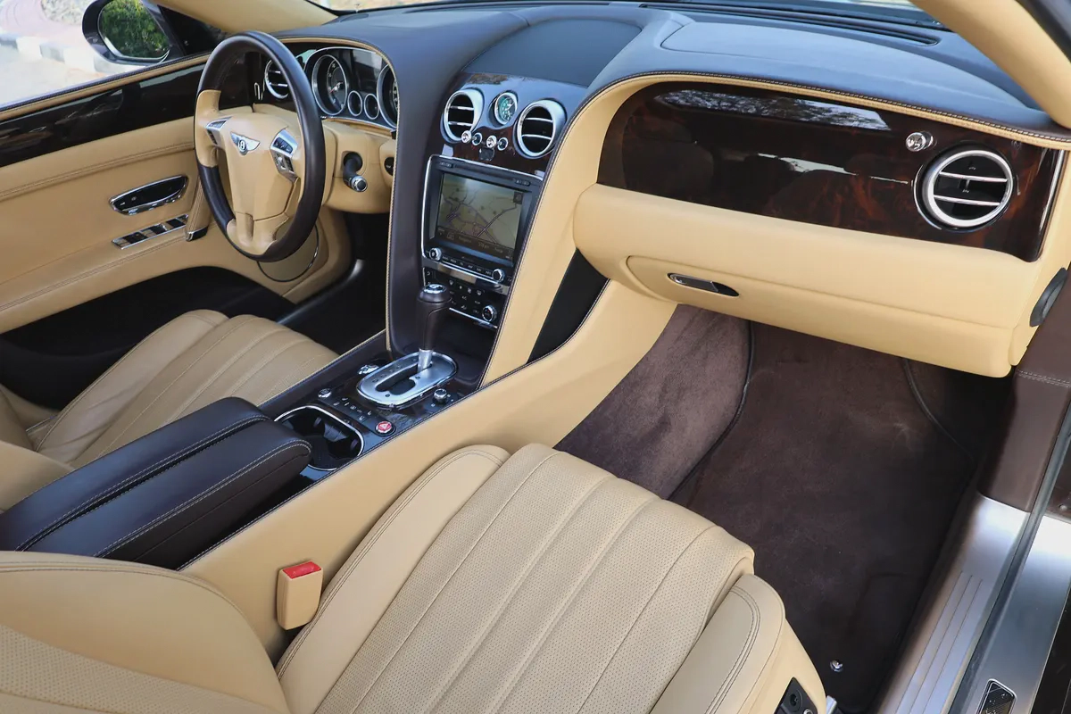 Bentley Flying Spur W12 2014 GCC Specs-71000km-EXCELLENT CONDITION-15-15
