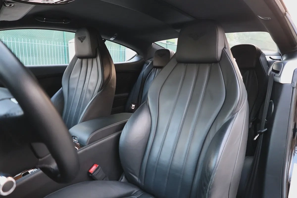 BENTLEY CONTINENTAL GT-113000km-2013-GCC SPECS-FULL SERVICE HISTORY-EXCELLENT CONDITION