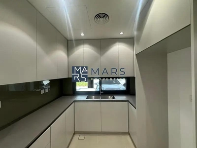 Elegant Lavish 3BR Villa in Massar 145k-5