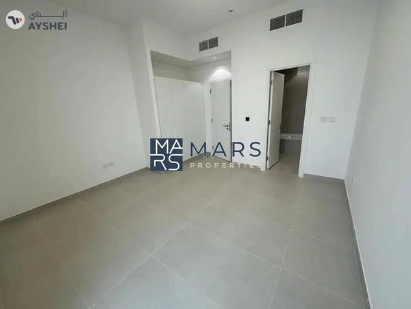 Elegant Lavish 3BR Villa in Massar 145k