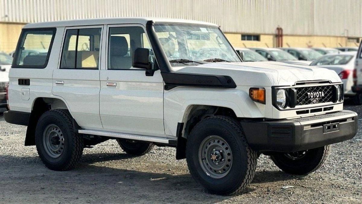 Toyota Land Cruiser 70 LC76 LX LX TOYOTA LAND CRUISER LC76 4.2D MT MY2025 – WHITE-1-0