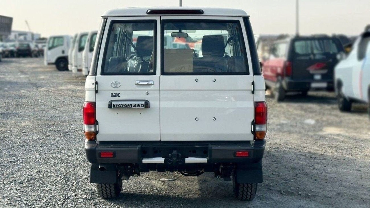 Toyota Land Cruiser 70 LC76 LX LX TOYOTA LAND CRUISER LC76 4.2D MT MY2025 – WHITE-5-0