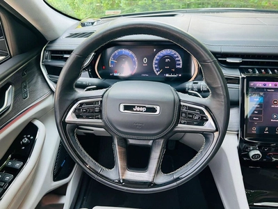 Jeep Grand Cherokee Overland 3.6L-13
