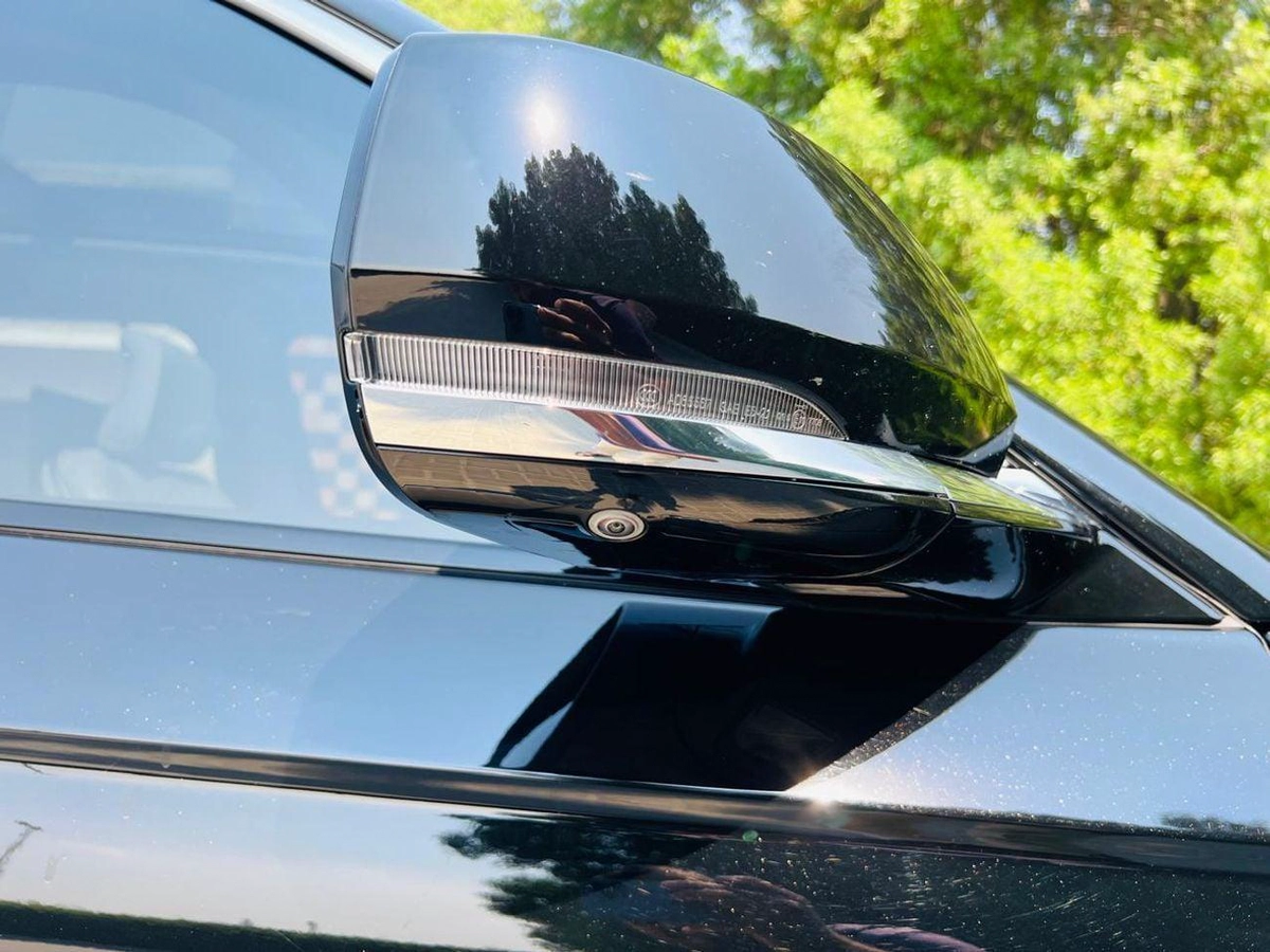 Jeep Grand Cherokee Overland 3.6L-11-11