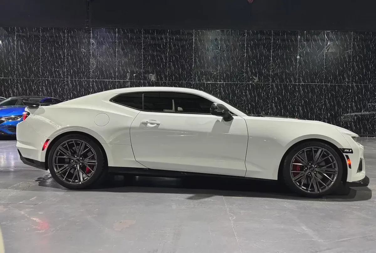 2023 Chevrolet Camaro ZL1 | 6.2L V8 | GCC | Low Mileage | Well Maintained-6-6