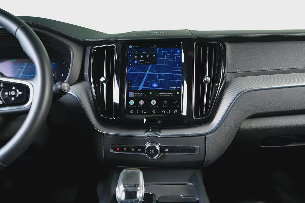 Volvo XC60 B5-Ultimate Dark-GCC-Al Futtaim Warranty And Service Contract- Mint Condition-12-12