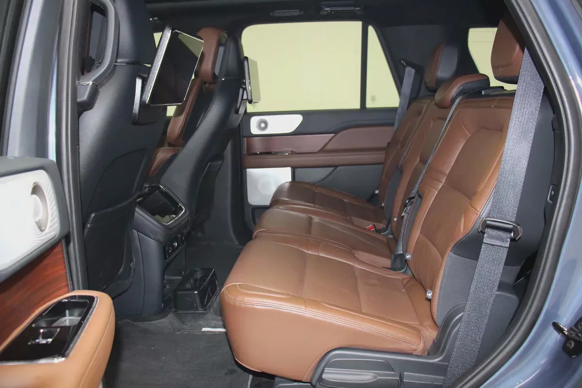 Lincoln Navigator Reserve 3.5L Twin Turbo-8-8