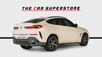BMW X6 M40 i M Sport-crystal package-Warranty  Service package available-Special Color-7
