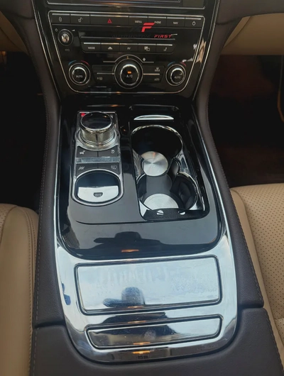 2014 Jaguar XJ Luxury (LWB) | GCC Specs-8