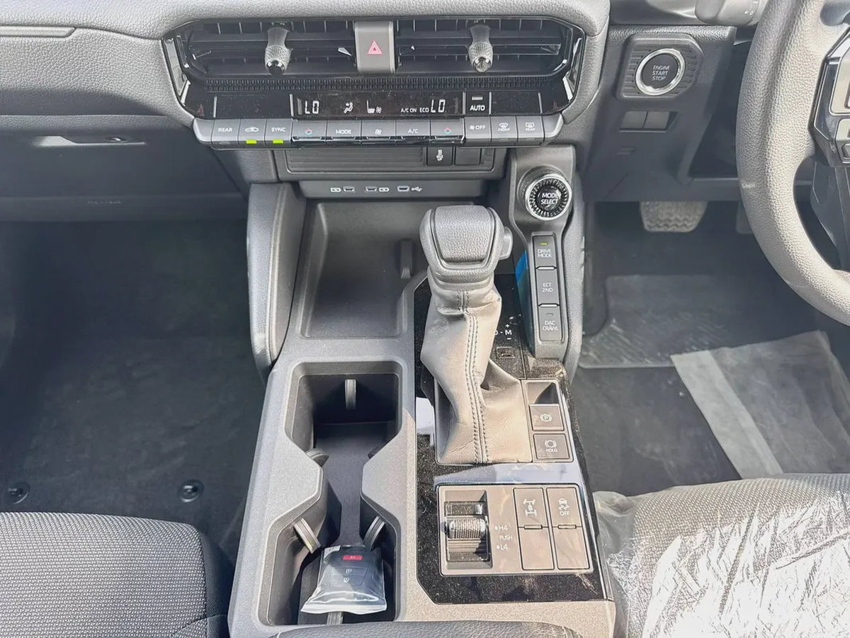 2025 PRADO RIGHT HAND DRIVE AR-TX 2.8L DIESEL 0KM-9-9