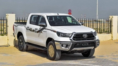 Toyota Hilux TOYOTA HILUX DC 2.7L 4X4 PETROL W/REAR CAMERA A/T MY24 2.7L Petrol 2024-9