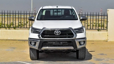 Toyota Hilux TOYOTA HILUX DC 2.7L 4X4 PETROL W/REAR CAMERA A/T MY24 2.7L Petrol 2024-18