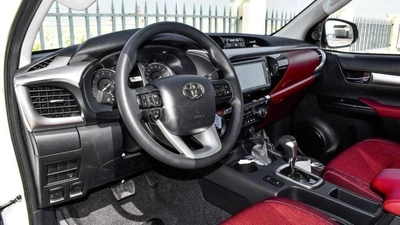 Toyota Hilux TOYOTA HILUX DC 2.7L 4X4 PETROL W/REAR CAMERA A/T MY24 2.7L Petrol 2024-22