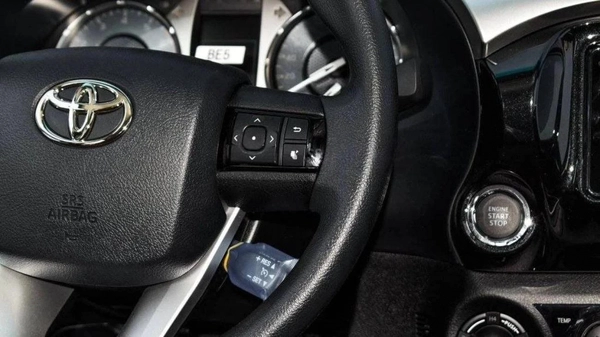 Toyota Hilux TOYOTA HILUX DC 2.7L 4X4 PETROL W/REAR CAMERA A/T MY24 2.7L Petrol 2024
