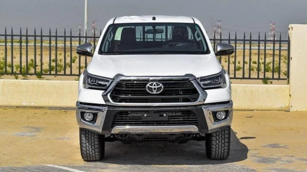 Toyota Hilux TOYOTA HILUX DC 2.7L 4X4 PETROL W/REAR CAMERA A/T MY24 2.7L Petrol 2024