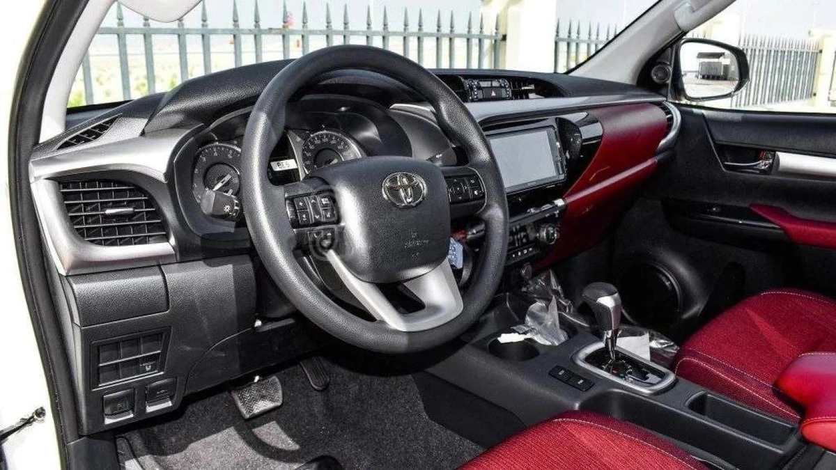 Toyota Hilux TOYOTA HILUX DC 2.7L 4X4 PETROL W/REAR CAMERA A/T MY24 2.7L Petrol 2024-22-22