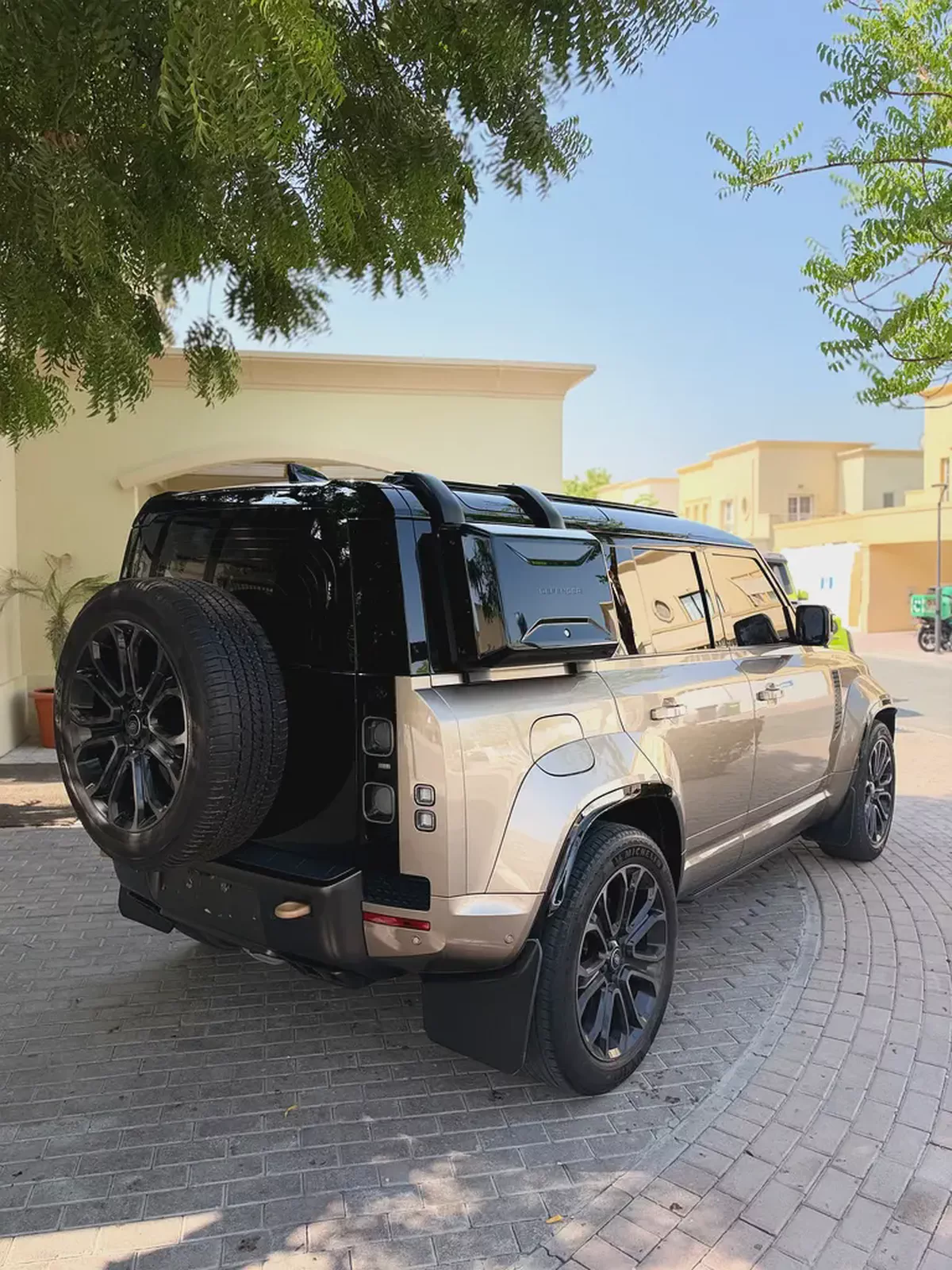 2025 Defender Octa 110 P635 Gcc  warranty and service-3-3