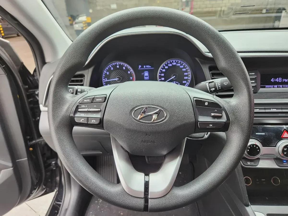 Hyundai Avante Smart 2019 - Korean Specs - Excellent Condition-17-17