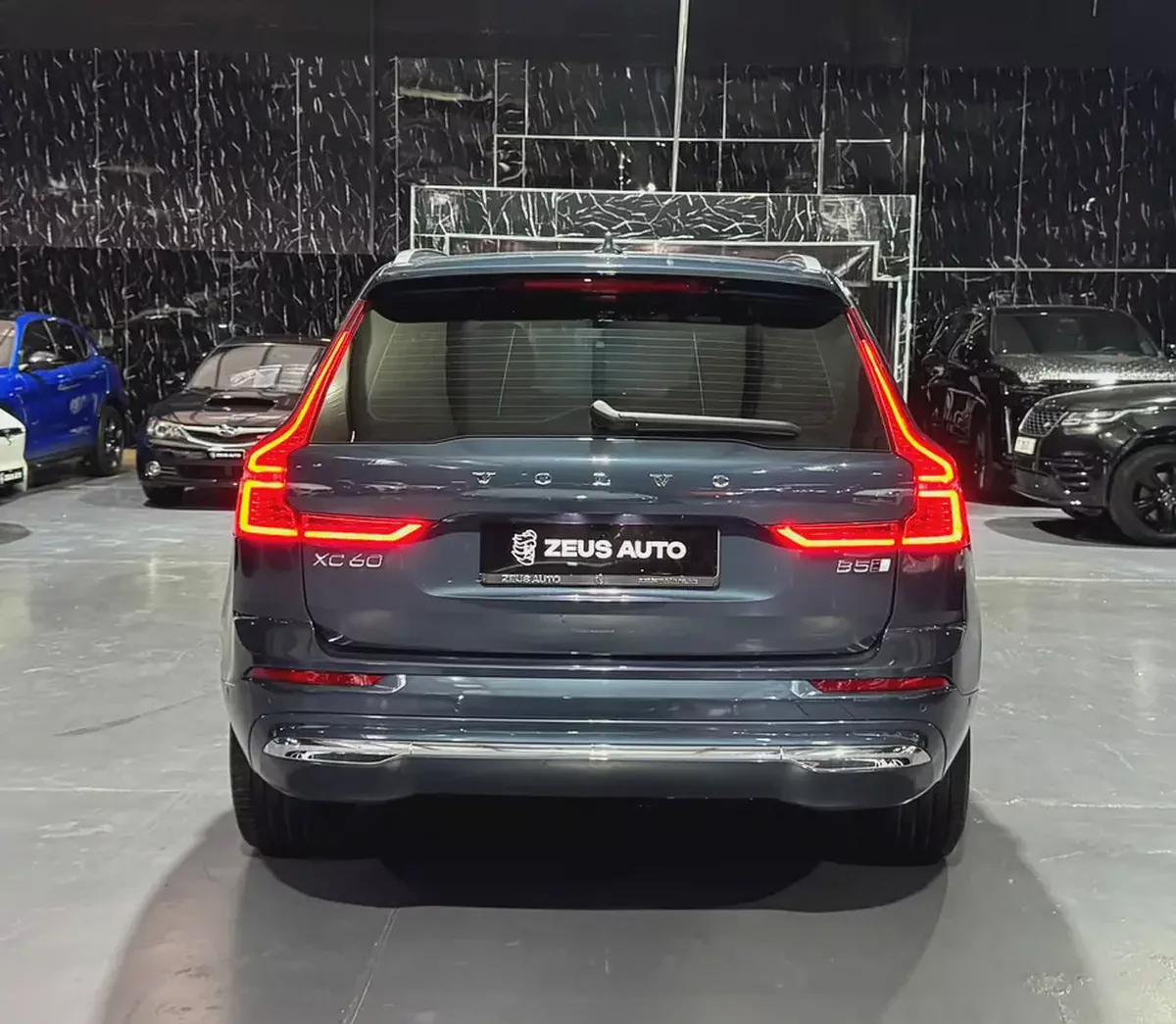 VOLVO XC60 B5 AWD | GCC | Original paint | Low Mileage | All Futtaim Warranty 2028-7-7
