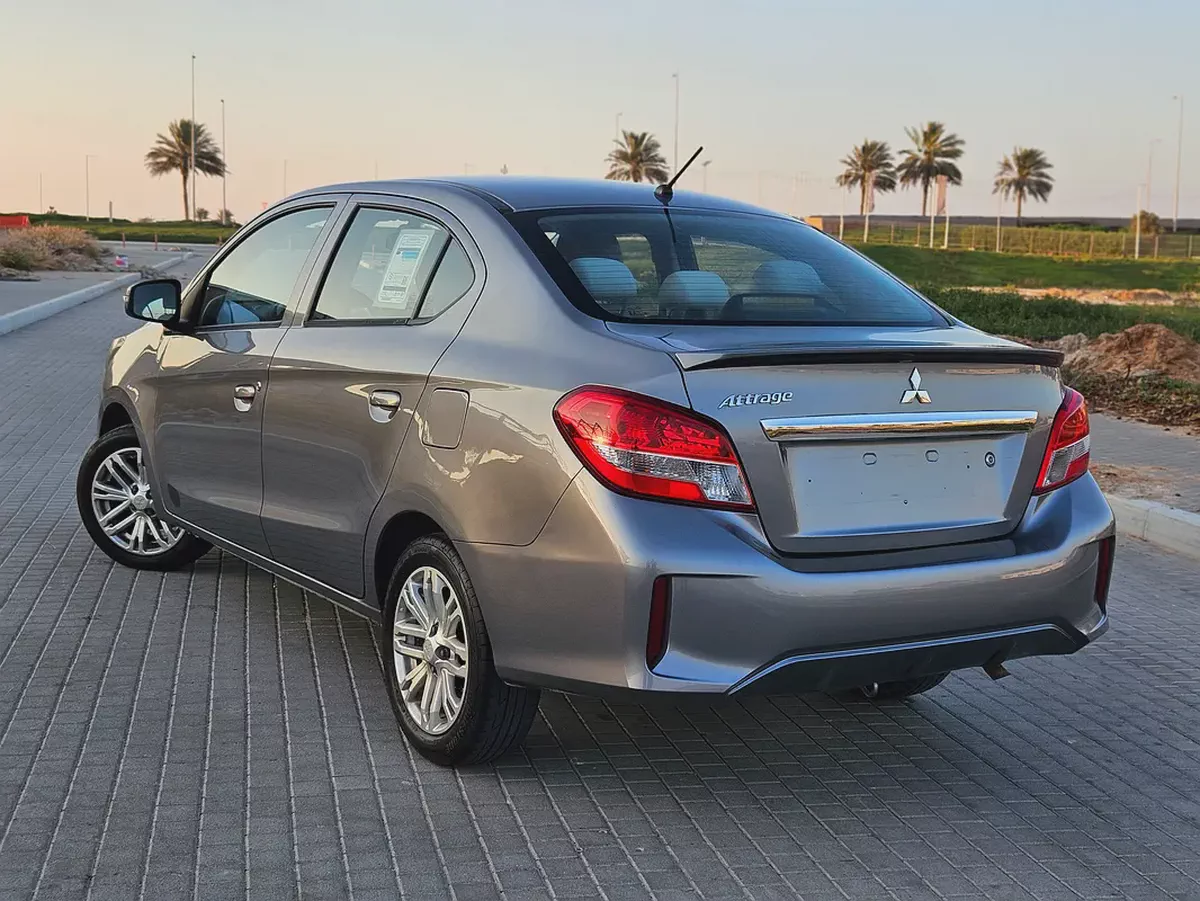 Mitsubishi Attrage 2022 | GCC Specs | Well Maintained Premium Condition Low KM Family Sedan-12-12
