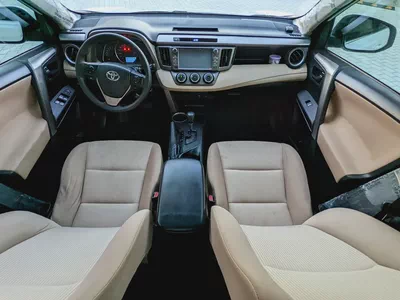 Toyota RAV4 GCC 2014 Prestine Condition Mid Option With Navigation Low KM Perfect Family SUV-10