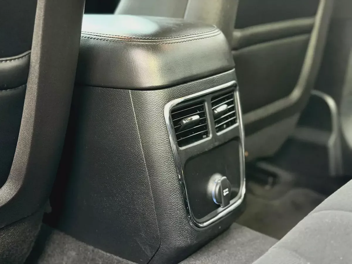 2014 Dodge Charger SE GCC Specs - Well Maintained-12-12