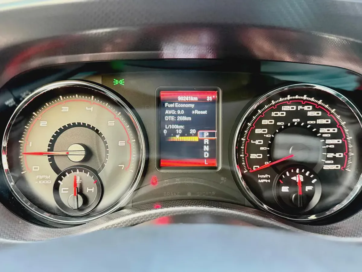 2014 Dodge Charger SE GCC Specs - Well Maintained-13-13