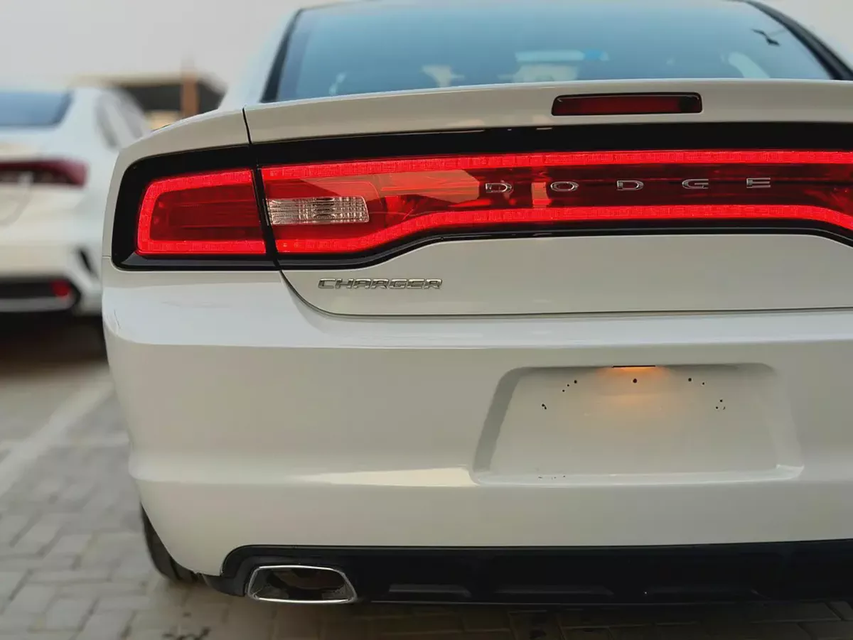2014 Dodge Charger SE GCC Specs - Well Maintained-5-5