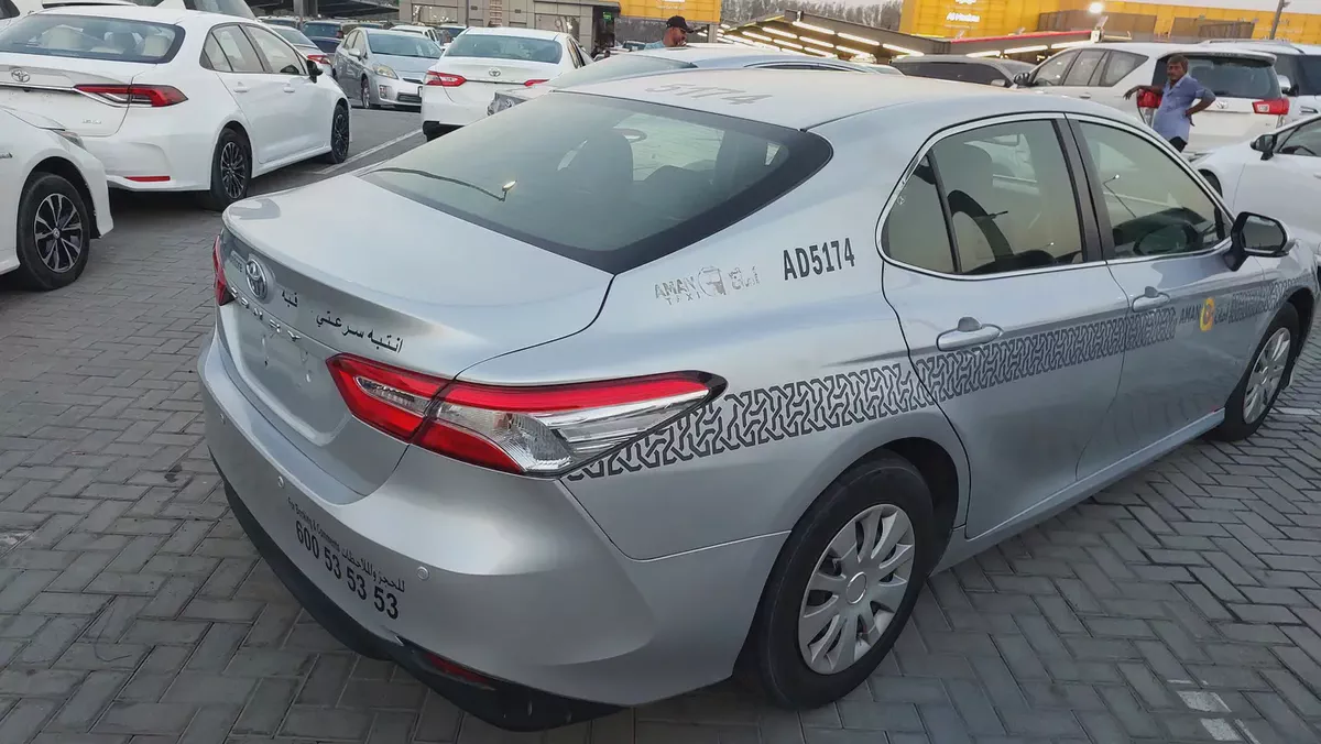 Toyota Camry SE 2020 GCC Specs - Bevor was taxi-4-4