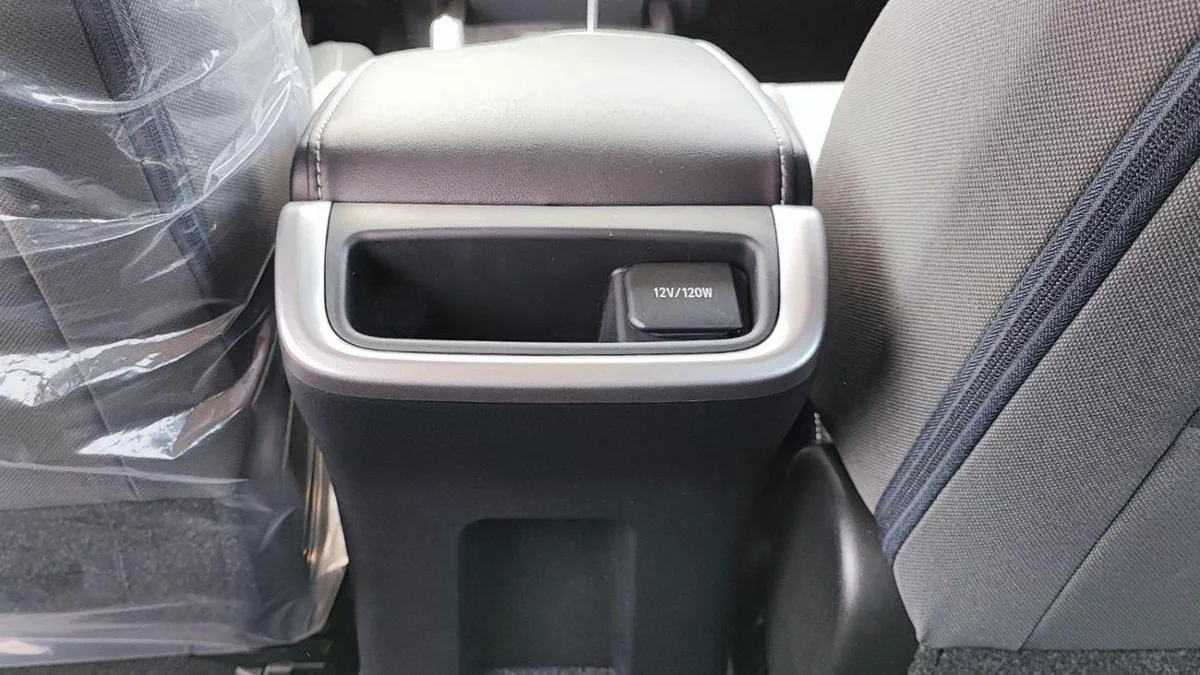 Toyota Fortuner EXR Toyota Fortuner / 2.4L V4 Diesel /  Climate Control / Only for Africa Special Price-18-0