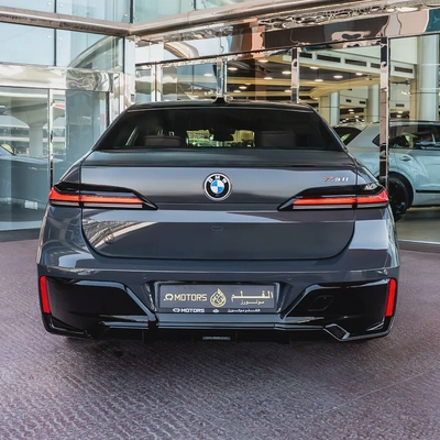 2026  BMW 740i M SPORT GCC DONE ONLY 1000KM WITH WARRANTY + SERVICE TILL 2031-2