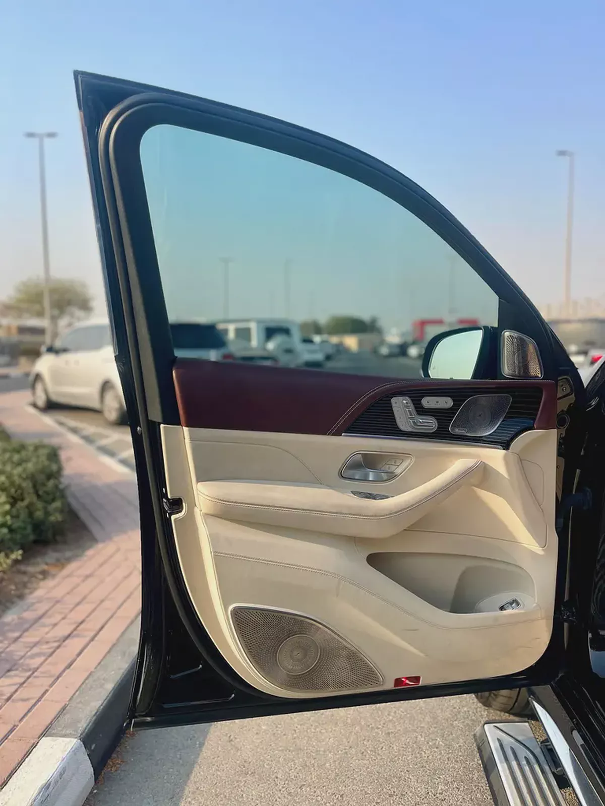 2022 Mercedes-Maybach GLS 600 4Matic | GCC Specs | Pristine Condition-16-16