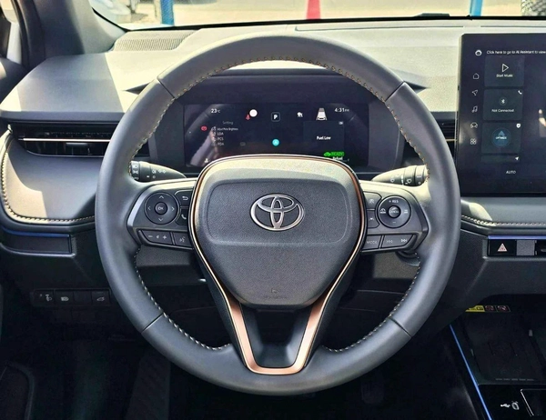 Toyota Frontlander HYBRID LUXURY WITH ELECTRIC BACK DOOR /SUNROOF/DRIVER POWER SEATS (CODE#FLPA)