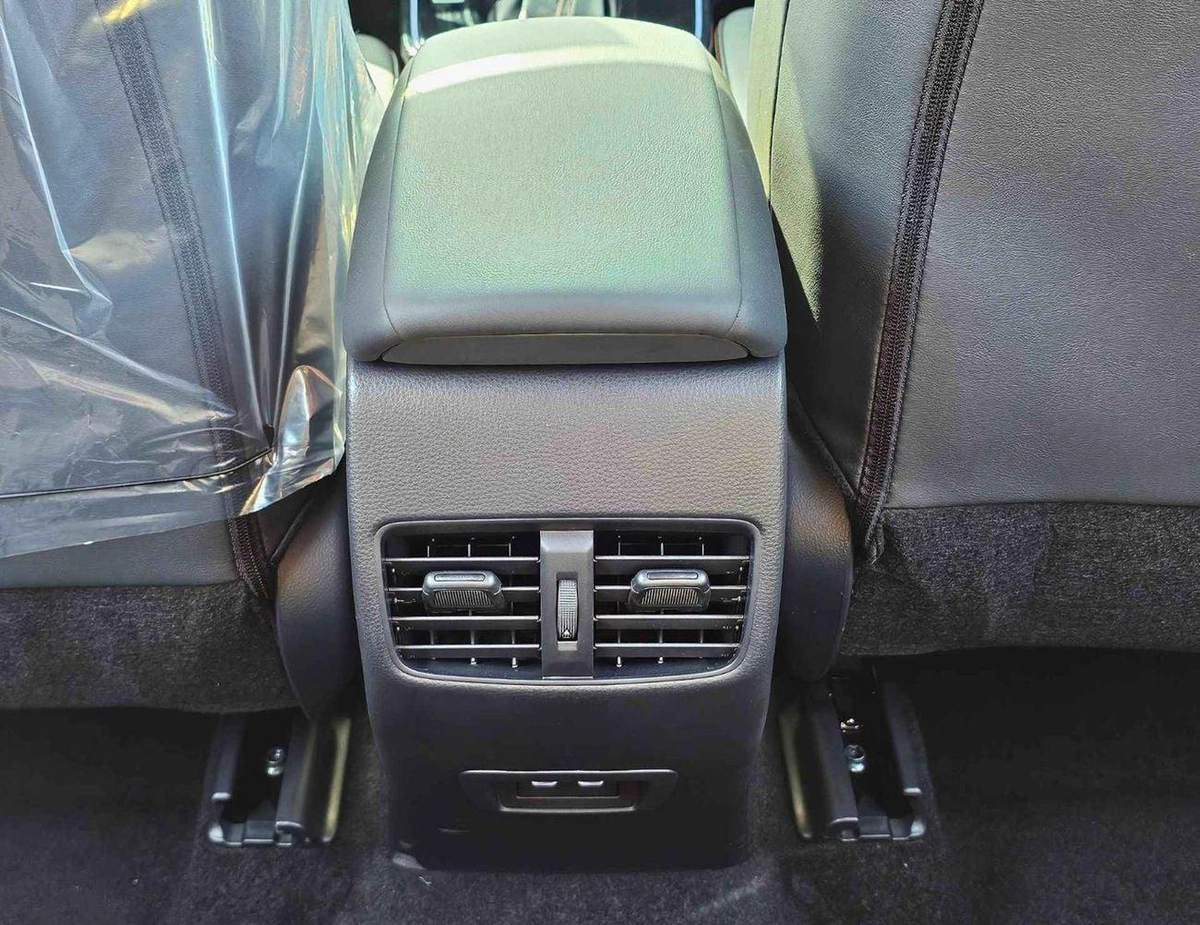 Toyota Frontlander HYBRID LUXURY WITH ELECTRIC BACK DOOR /SUNROOF/DRIVER POWER SEATS (CODE#FLPA)-9-9