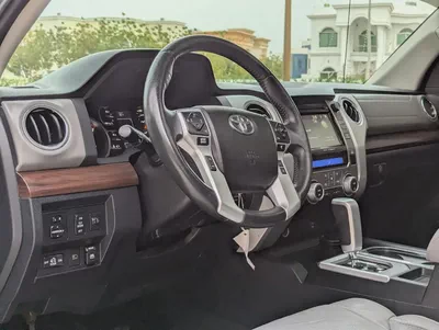 Toyota Tundra CrewMax Limited 2019 | 5.7L i-Force V8 | Full Size Luxury Pickup-9