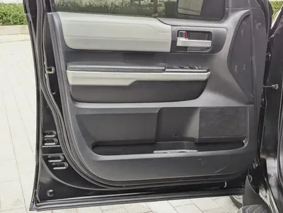 Toyota Tundra CrewMax Limited 2019 | 5.7L i-Force V8 | Full Size Luxury Pickup-13