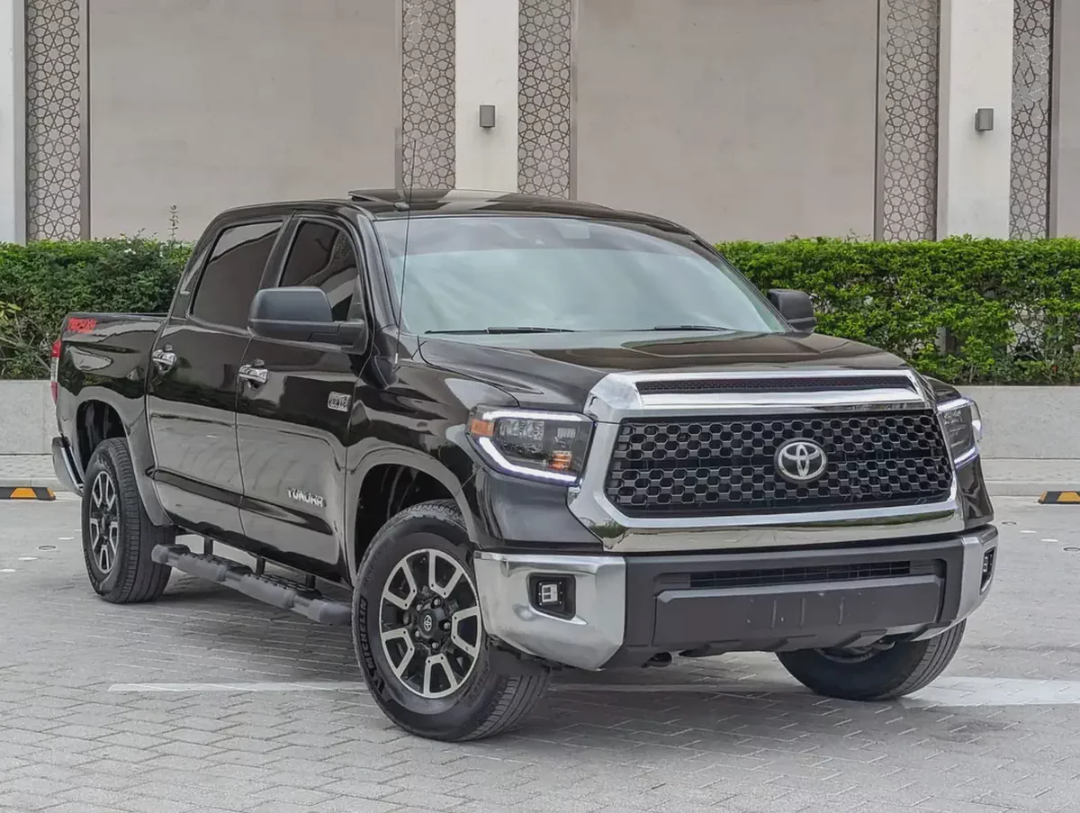 Toyota Tundra CrewMax Limited 2019 | 5.7L i-Force V8 | Full Size Luxury Pickup