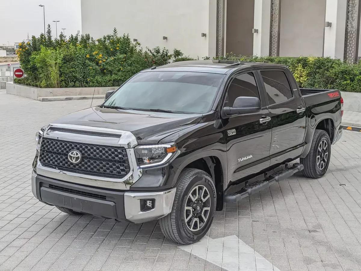 Toyota Tundra CrewMax Limited 2019 | 5.7L i-Force V8 | Full Size Luxury Pickup-1-1