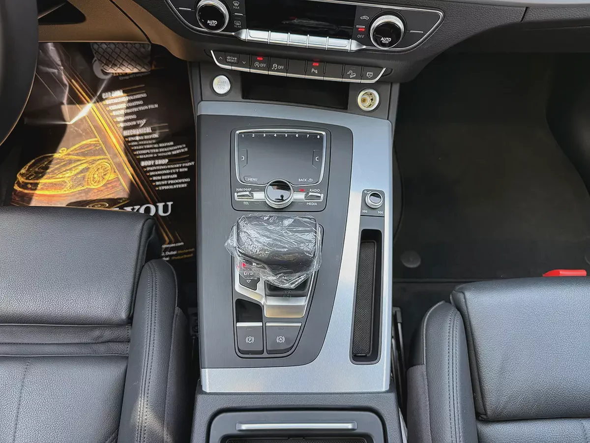 Audi Q5 2018 45 TFSI quattro S line GCC Specs With Full Service History In Excellent Condition-16-16