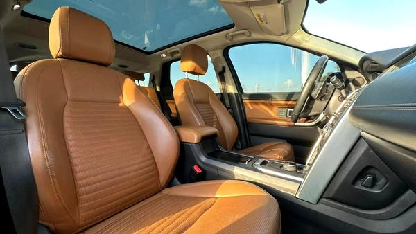 Land Rover Discovery 2018 | Excellent Condition | Reliable SUV | monthly 3,300 AED
