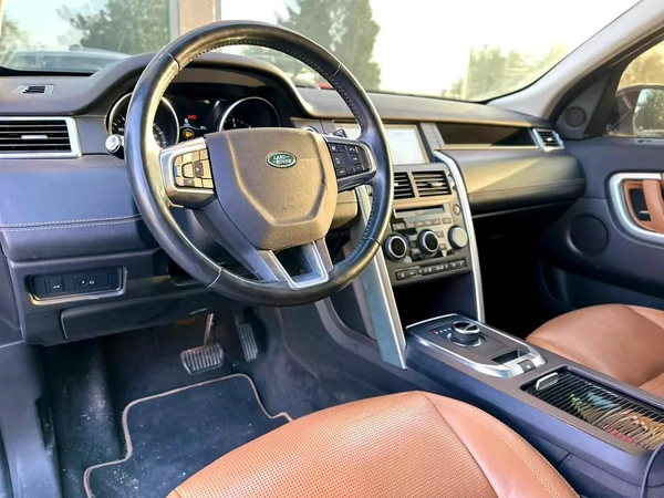 Land Rover Discovery 2018 | Excellent Condition | Reliable SUV | monthly 3,300 AED