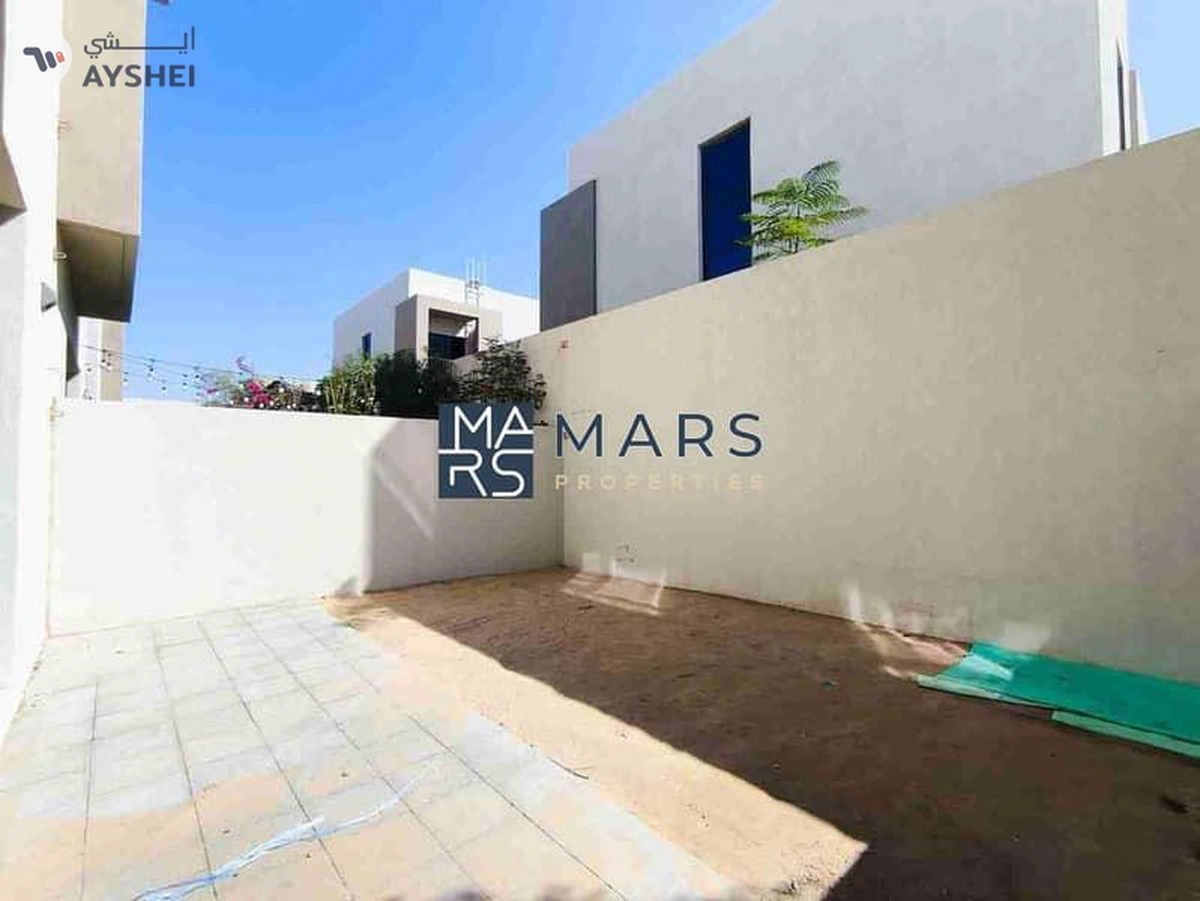 Spacious 3-Bedroom Townhouse for Sale in Nasma Residences, Sharjah💰 Selling Price: AED 1,600,000