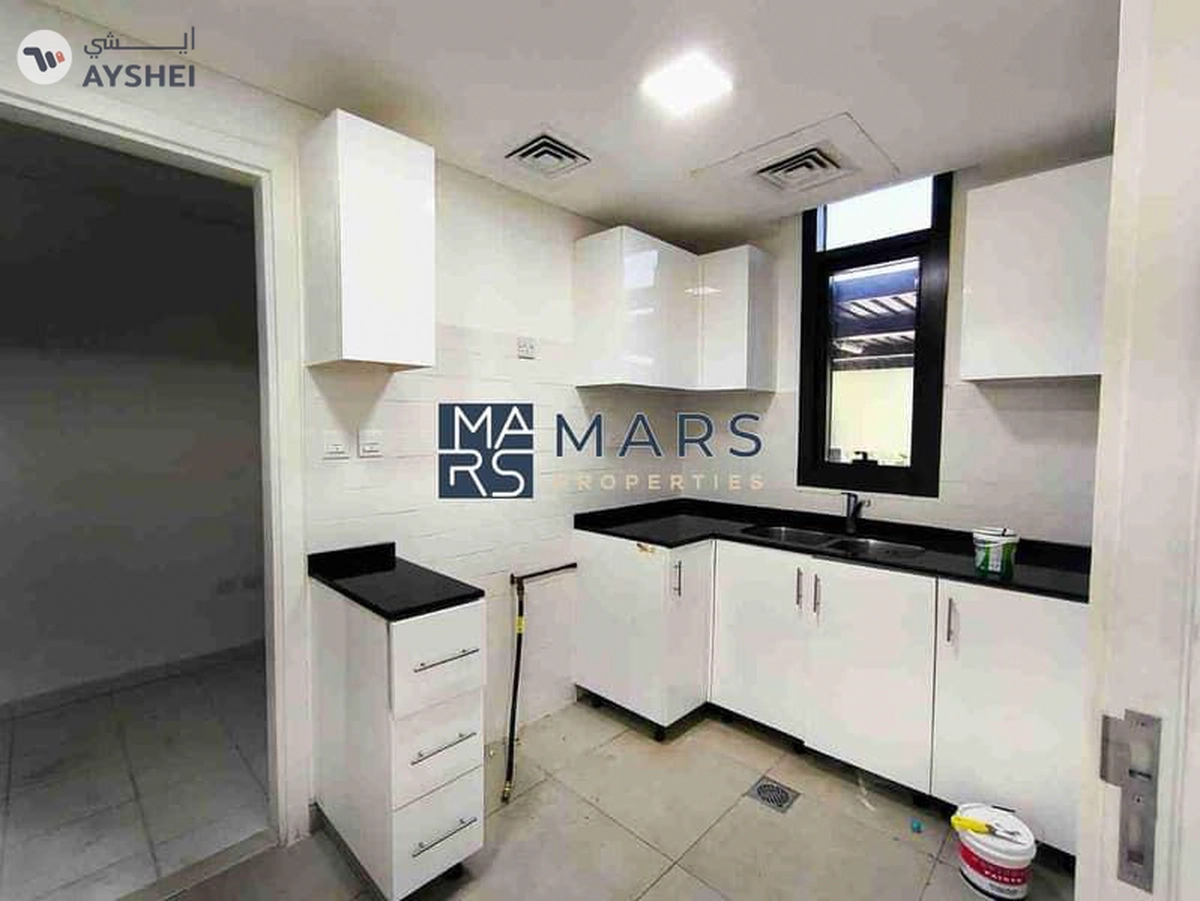 Spacious 3-Bedroom Townhouse for Sale in Nasma Residences, Sharjah💰 Selling Price: AED 1,600,000