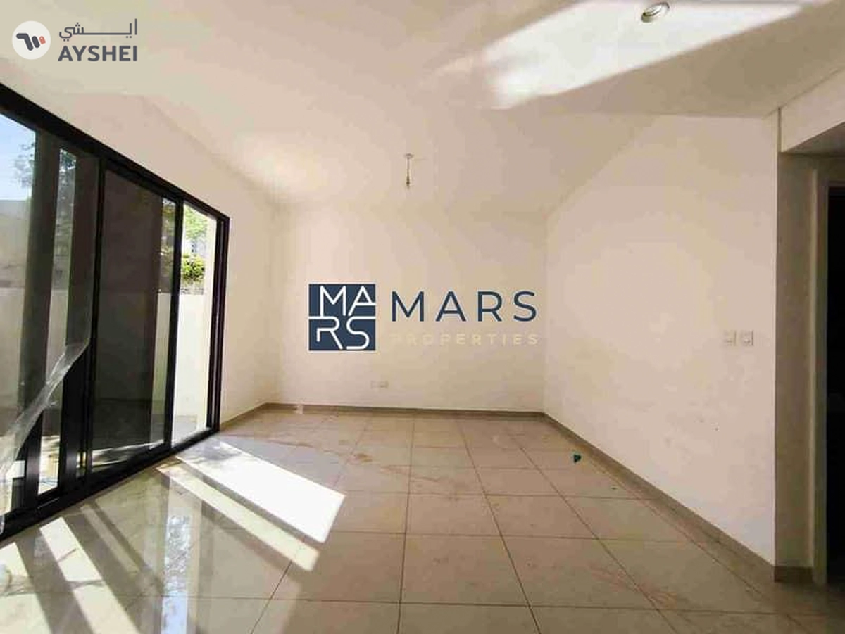 Spacious 3-Bedroom Townhouse for Sale in Nasma Residences, Sharjah💰 Selling Price: AED 1,600,000