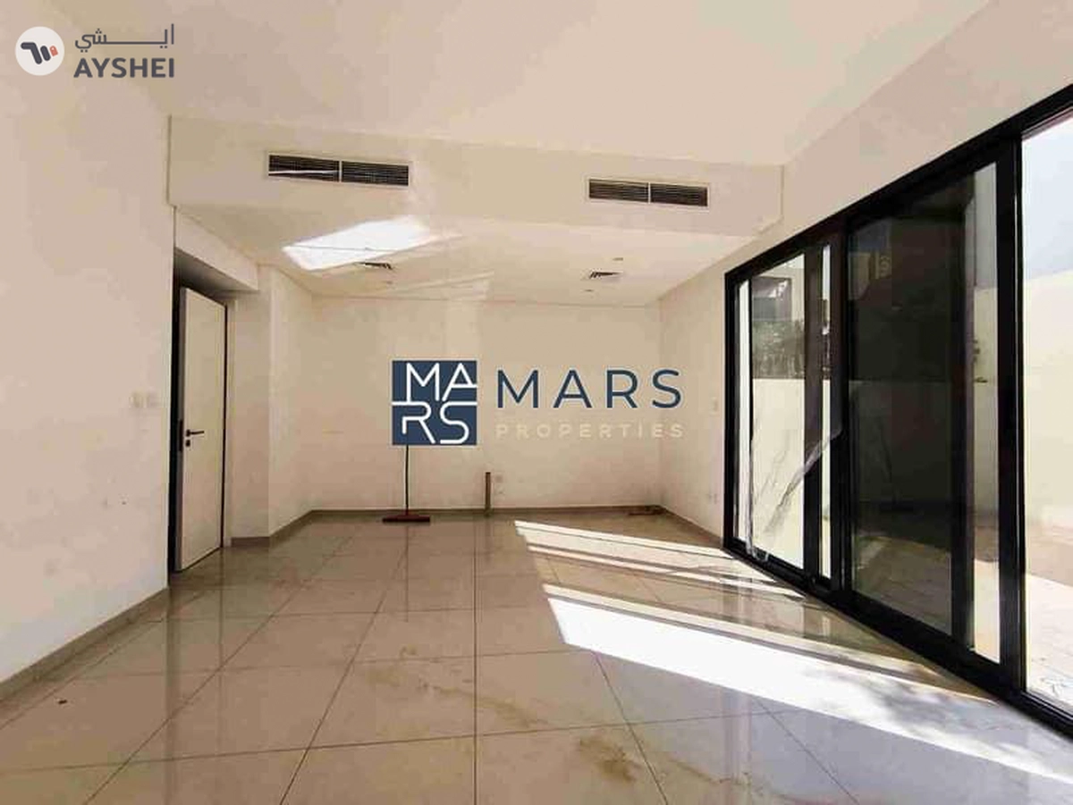 Spacious 3-Bedroom Townhouse for Sale in Nasma Residences, Sharjah💰 Selling Price: AED 1,600,000
