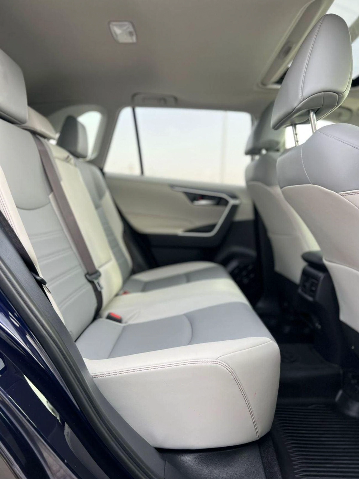 Toyota RAV4 2019 Toyota Rav4 XLE Full Option 2.5L V4 - Rear Camera - Leather Seat - Sunroof - AWD 4x4-17-0