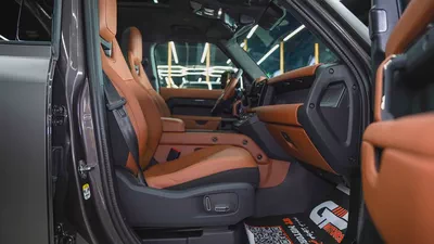 2025 Land Rover Defender 110 Octa - Brand New-13