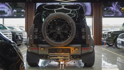 2025 Land Rover Defender 110 Octa - Brand New-7
