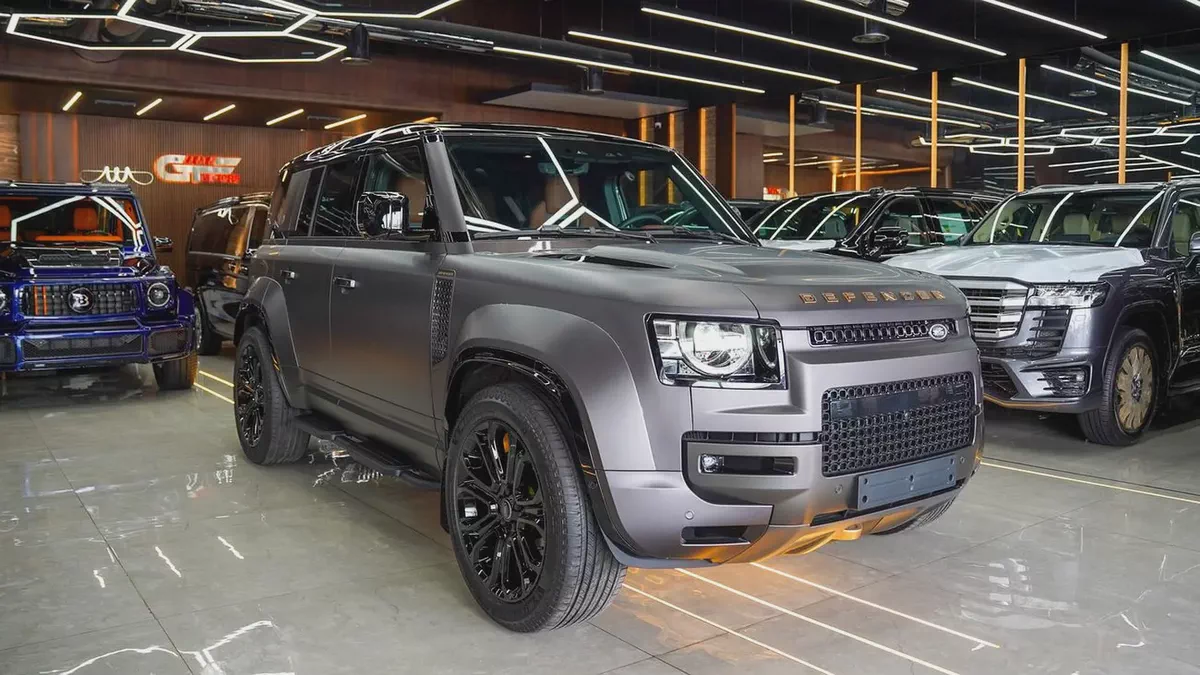 2025 Land Rover Defender 110 Octa - Brand New-2-2